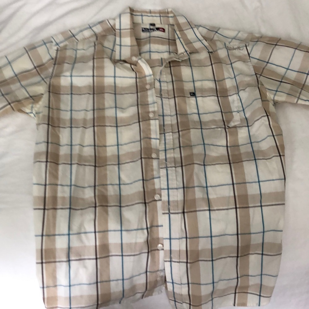 Men’s Quiksilver button up shirt sleeve shirt